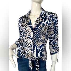 NWT Women's Cache Snakeskin Button Down Tie Blouse‎ Size Small Blue Tan